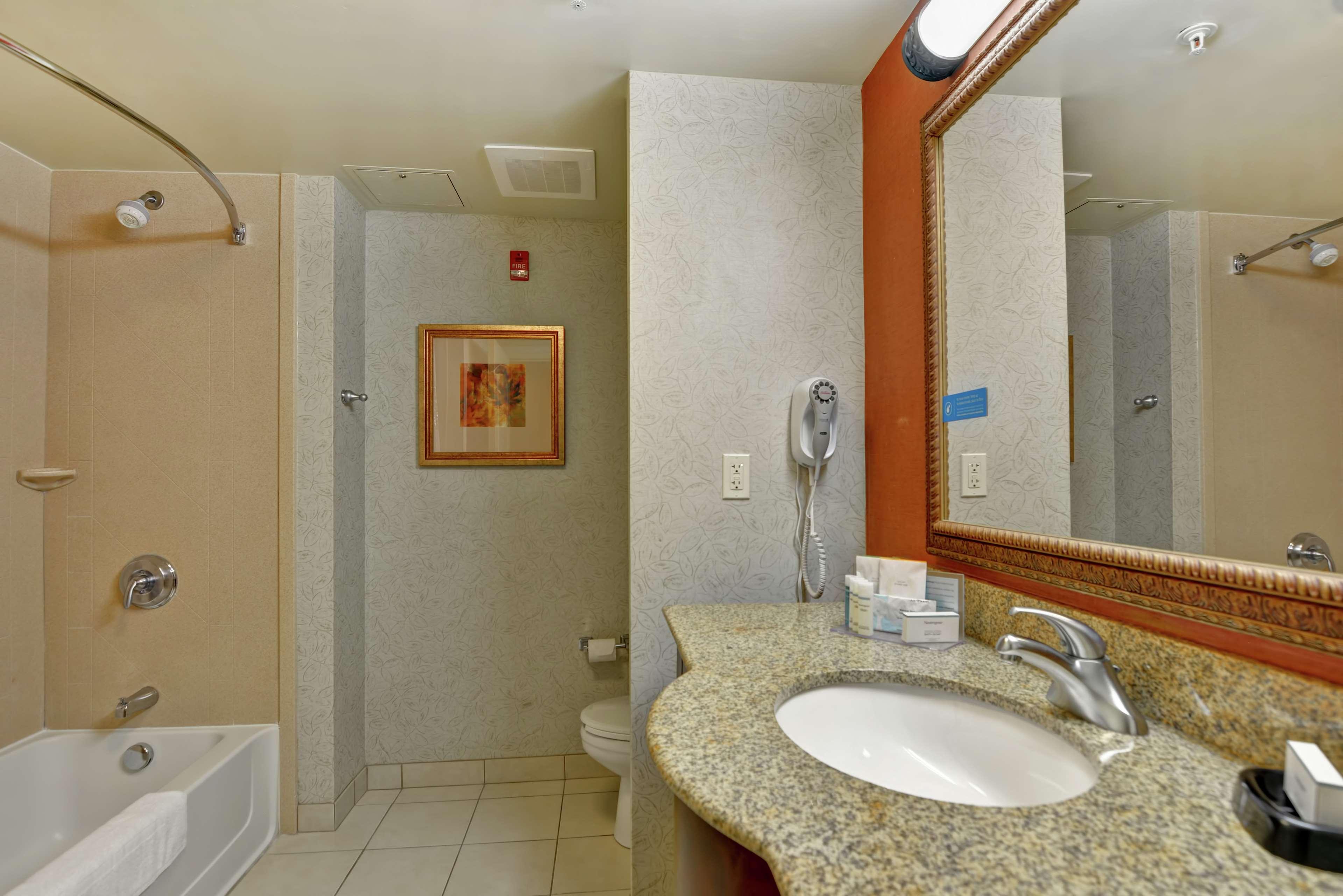 Hampton Inn And Suites Peoria At Grand Prairie Exterior foto