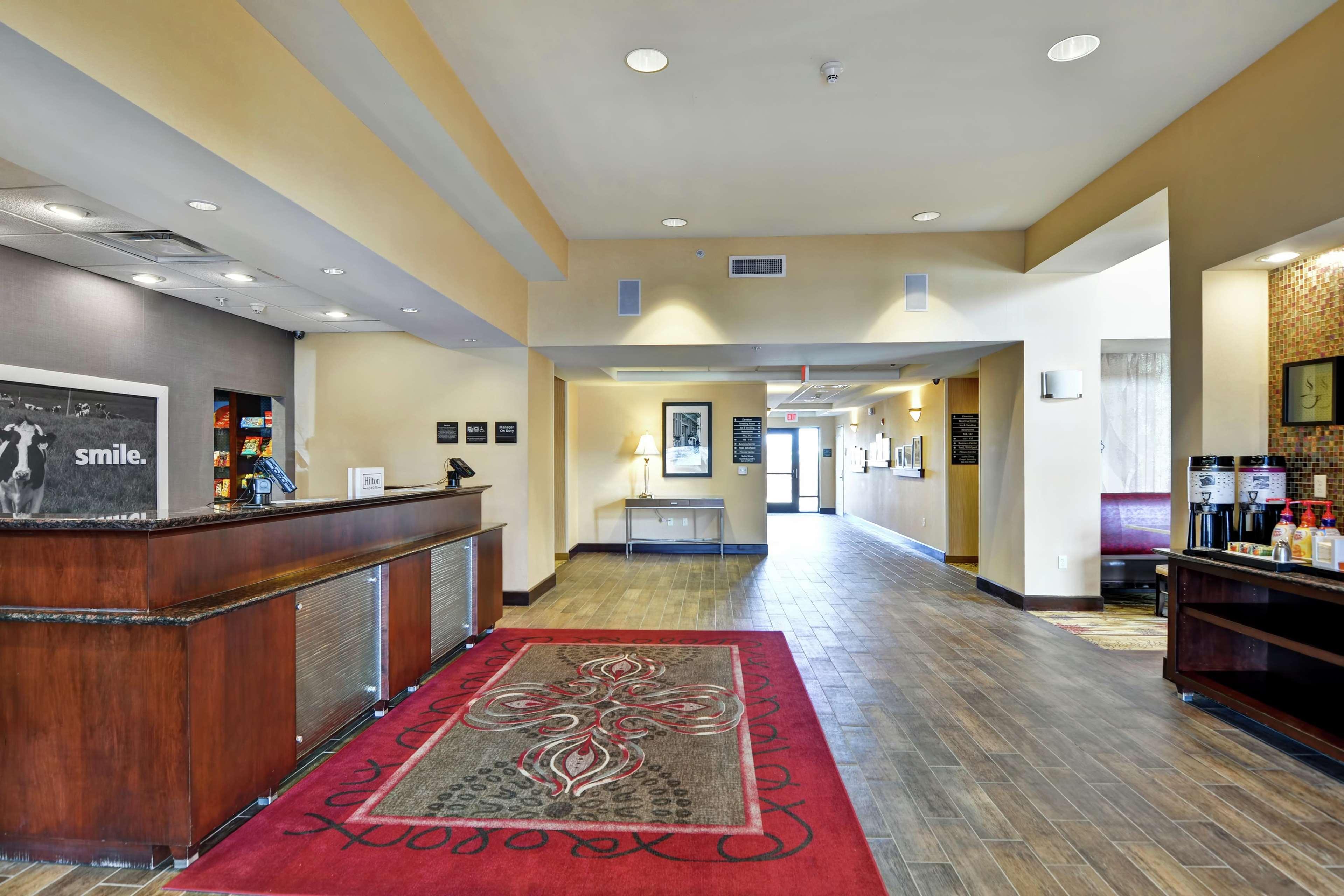 Hampton Inn And Suites Peoria At Grand Prairie Exterior foto